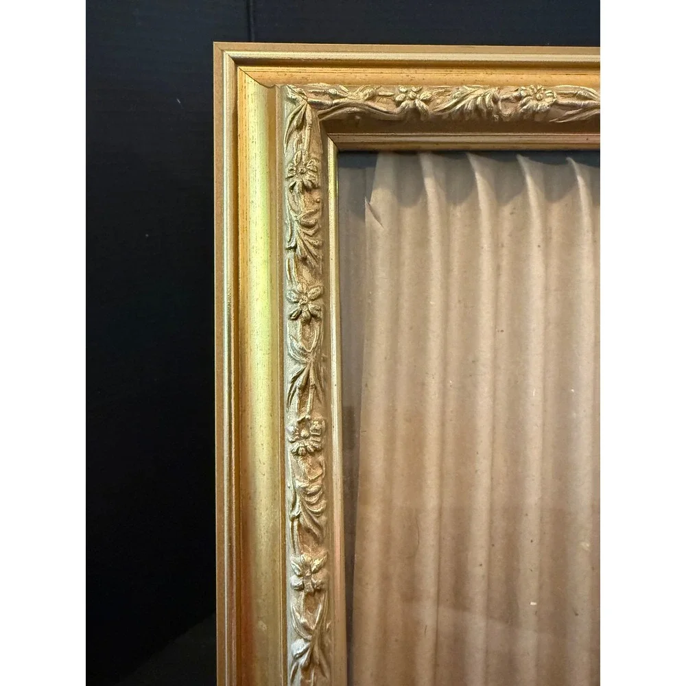 Picture‎ Frame Wood 8 x 10 Gold Ornate Floral Tabletop Wall Mount Free Standing